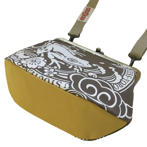 がま口バッグ ラベル柄 茶 マチ黄 - 画像 (5)