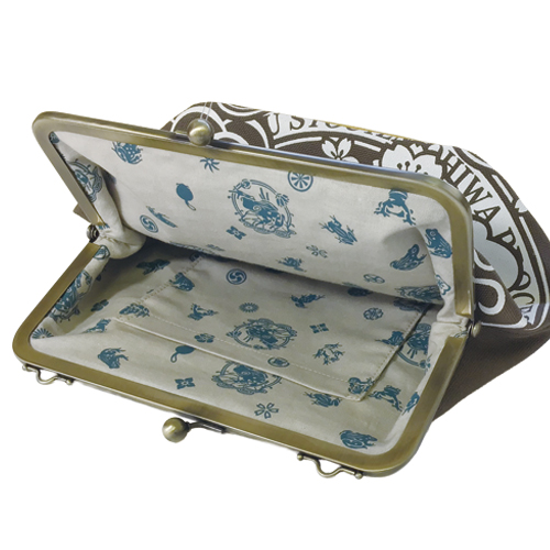 がま口バッグ ラベル柄 茶 マチ黄 - 画像 (9)