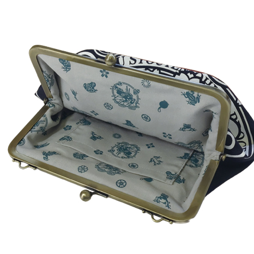 がま口バッグ ラベル柄 紺 マチ赤 - 画像 (9)