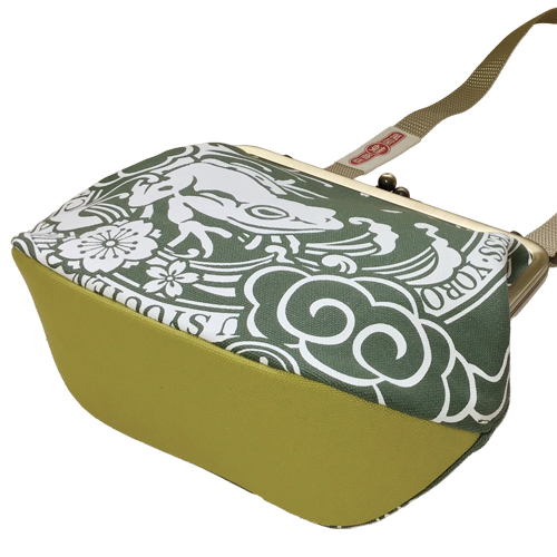 がま口バッグ ラベル柄 緑 マチヒワ - 画像 (3)