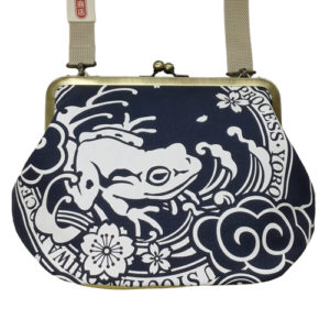 がま口バッグ　ラベル柄　紺　マチ黄ヒワ