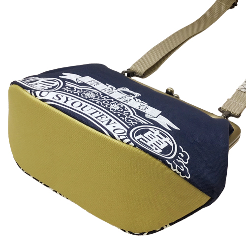 がま口バッグ ラベル柄 紺 マチ黄ヒワ - 画像 (4)